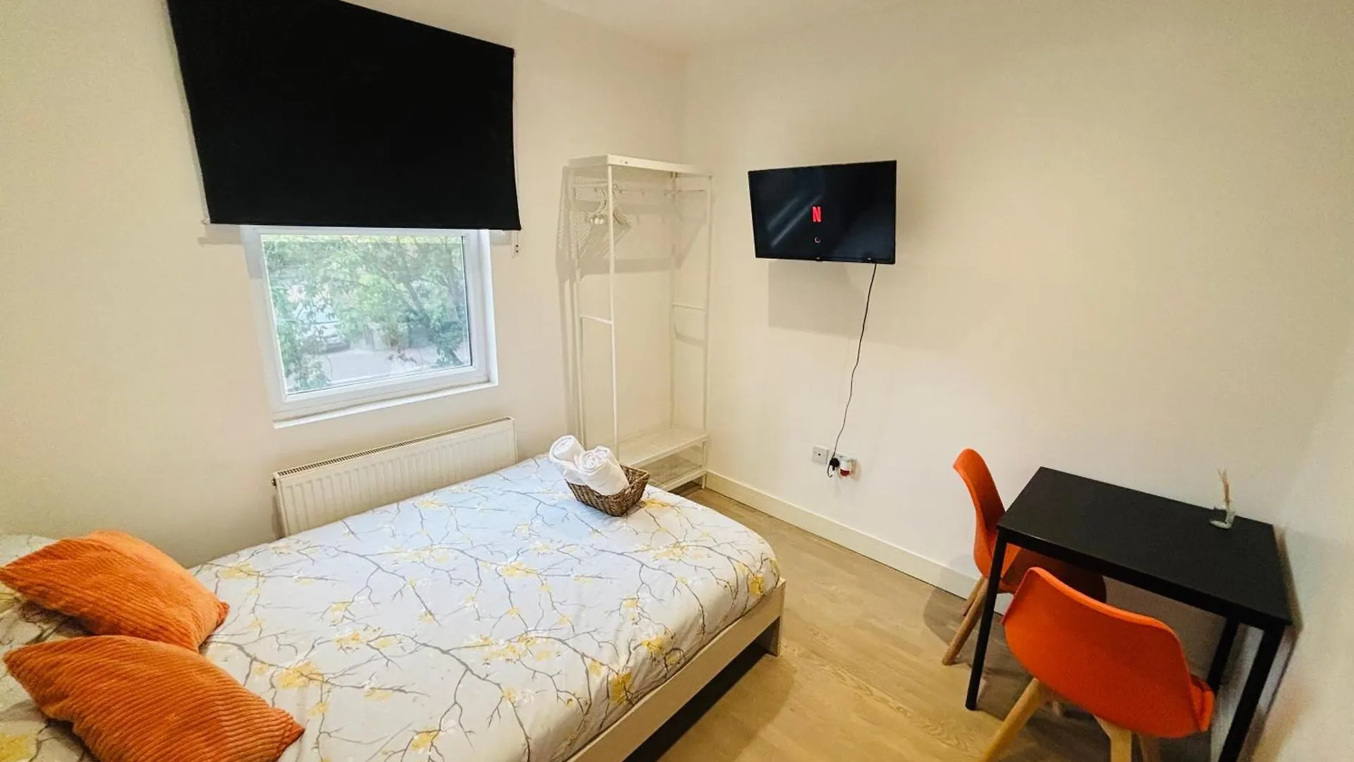 Guest house Stratford Green Nest London