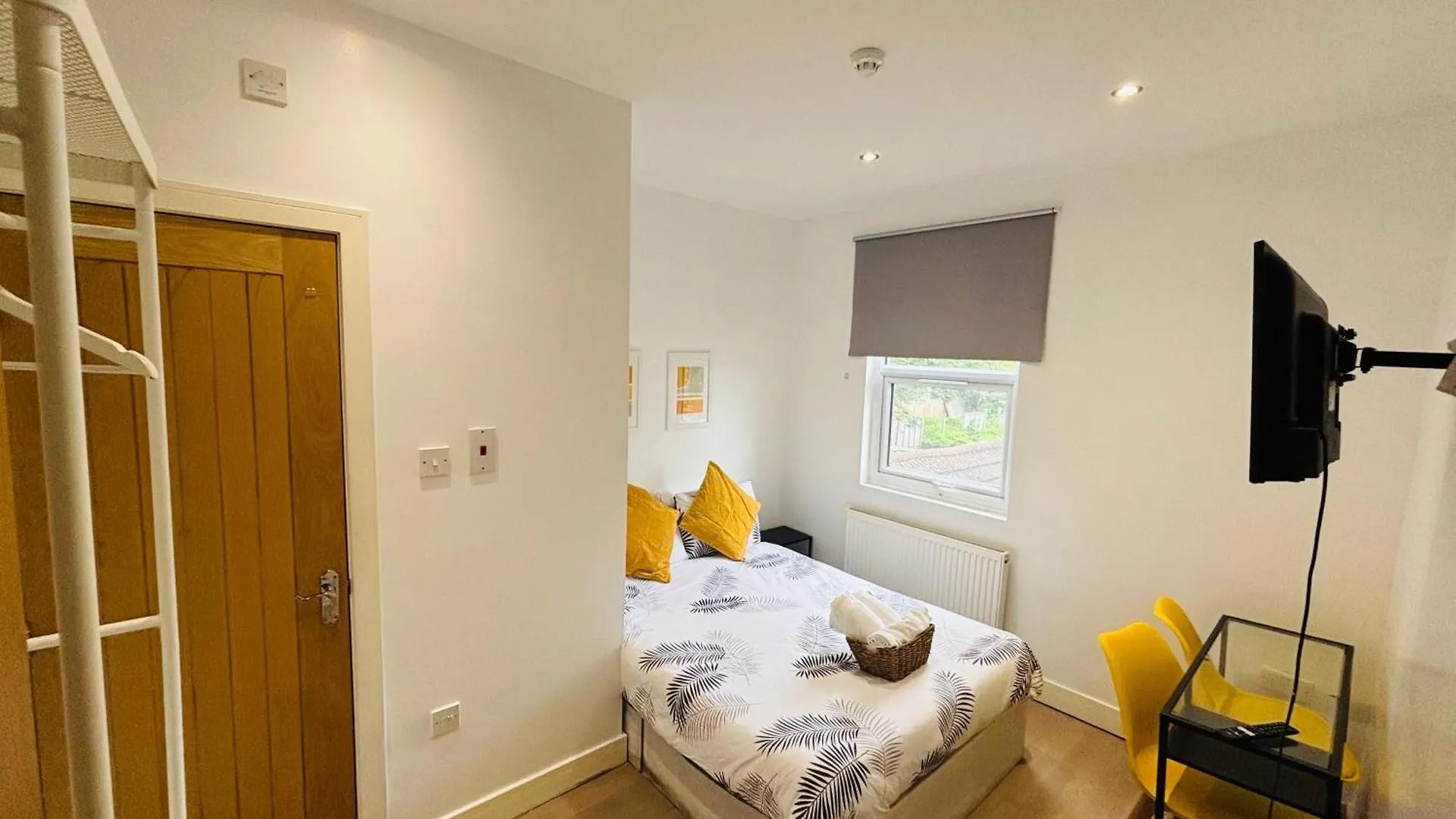 Guest house Stratford Green Nest London